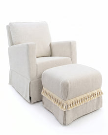 Poltrona Pluma Linho Prime Off-White + Puff