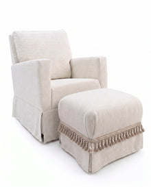 Poltrona Pluma Linho Prime Off-White + Puff