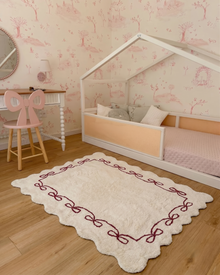 Tapete Lavável Algodão Laço 120x160 Cru com detalhe Rosa Quente