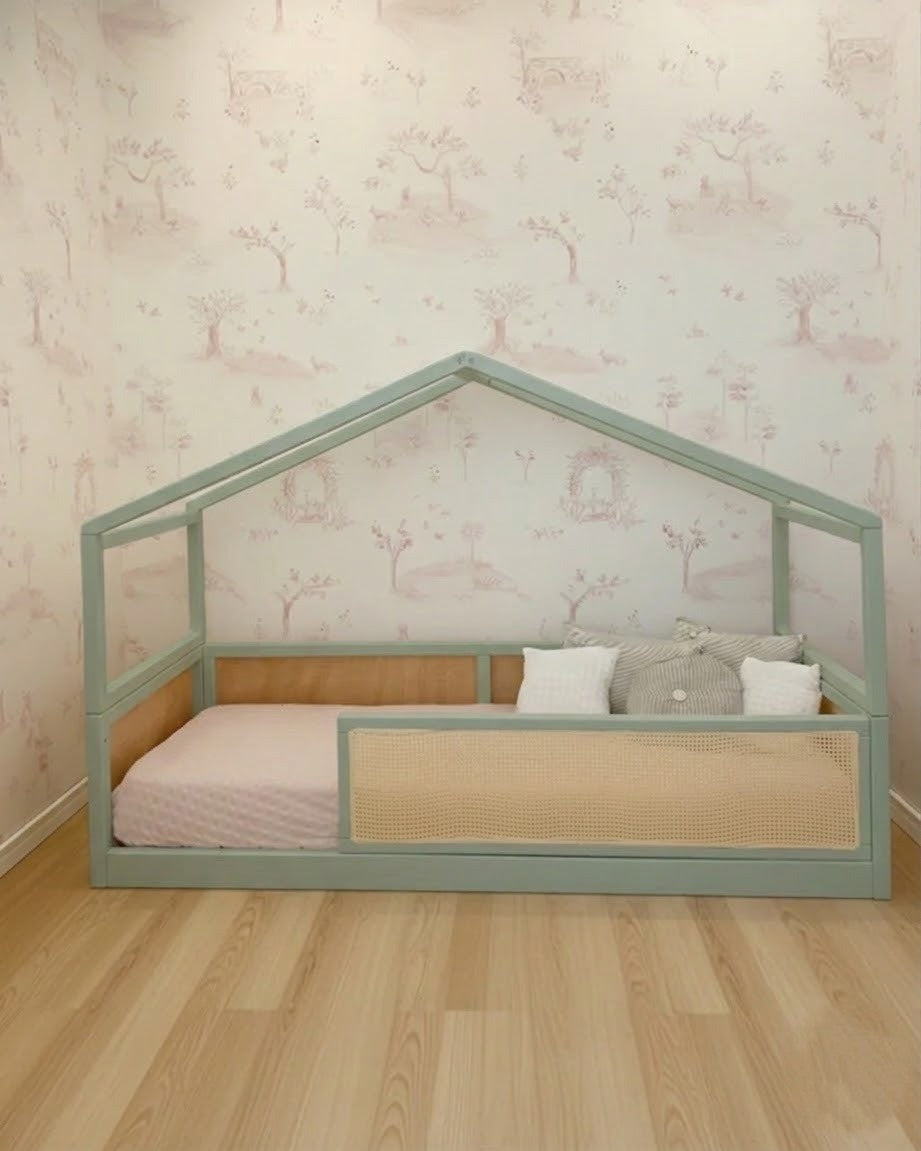 Cama Casinha - Saída Lateral - Palha - Verde