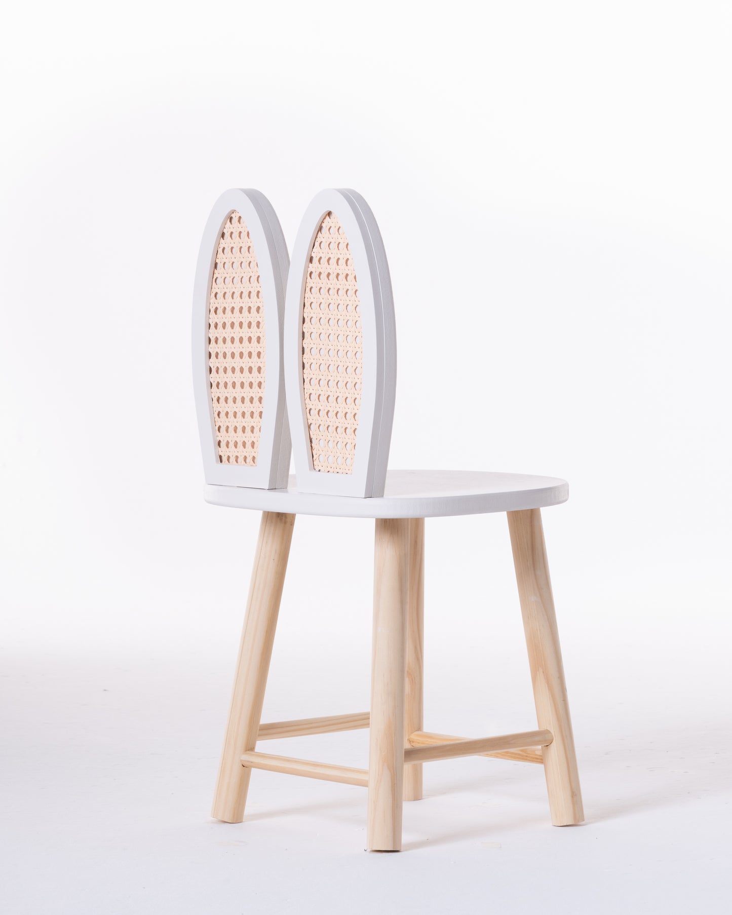 Cadeira Infantil Coelho Off White - Coleção 1 (70% OFF)