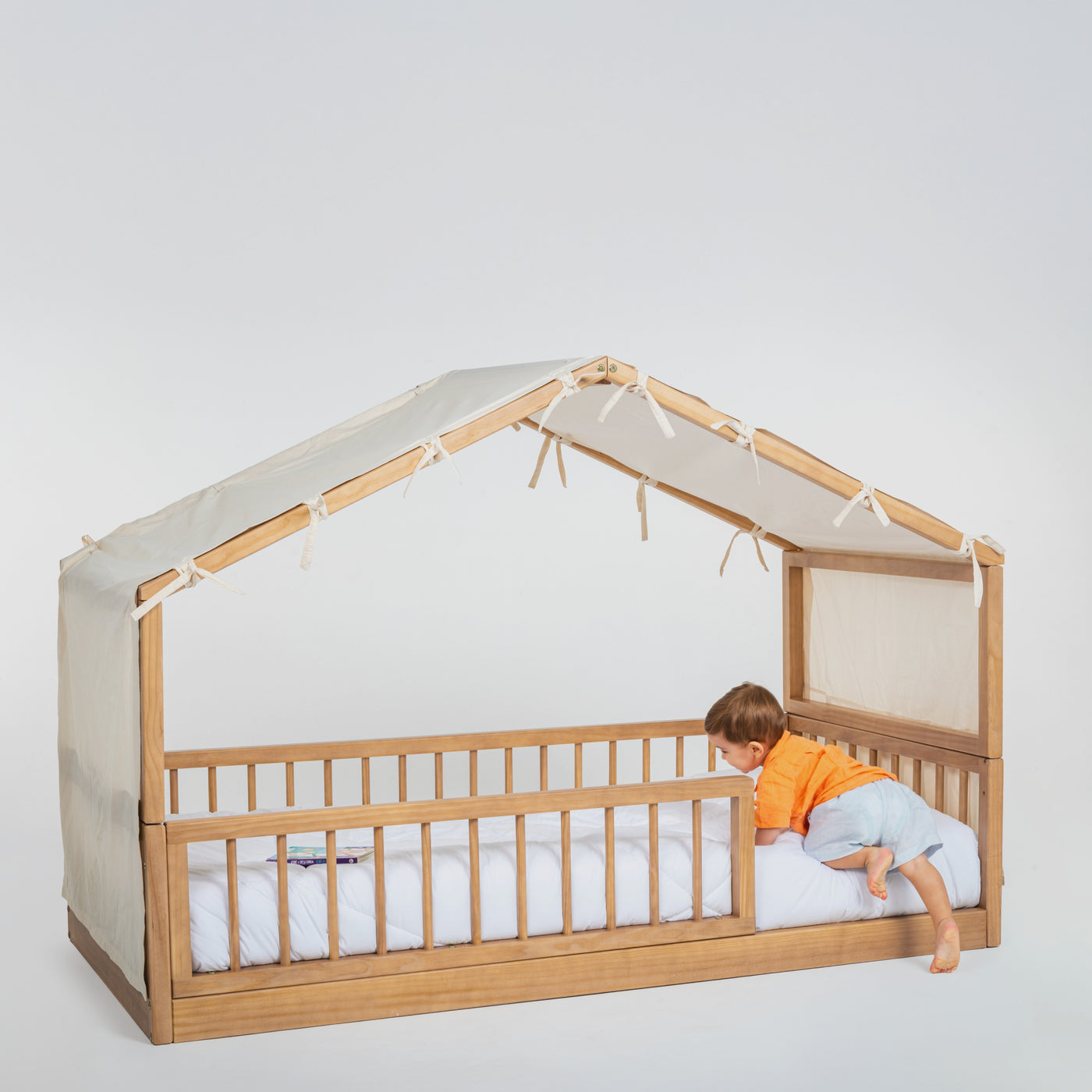House Bed - Side Exit
