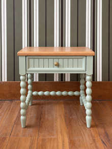 Mesa de Cabeceira Poema · Verde