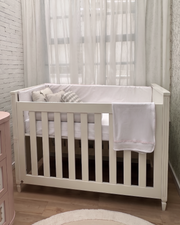 Serene Off-White Bassinet