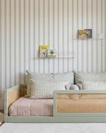 Cama Montessori  - Saída Lateral - Palha - Verde