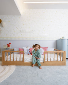 Oak Wooden Evolutionary Daybed · 4-in-1 · Central Outlet