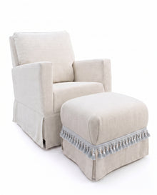 Poltrona Pluma Linho Prime Off-White + Puff
