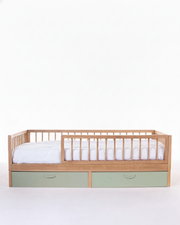 Cama Montessori Evolutiva - Saída Lateral + Gavetões Verdes